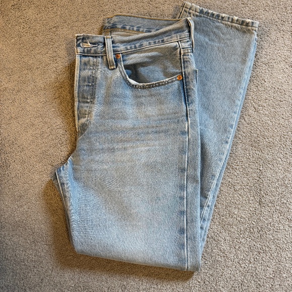 Women’s Levi’s 501 denim jeans light wash - Picture 1 of 9